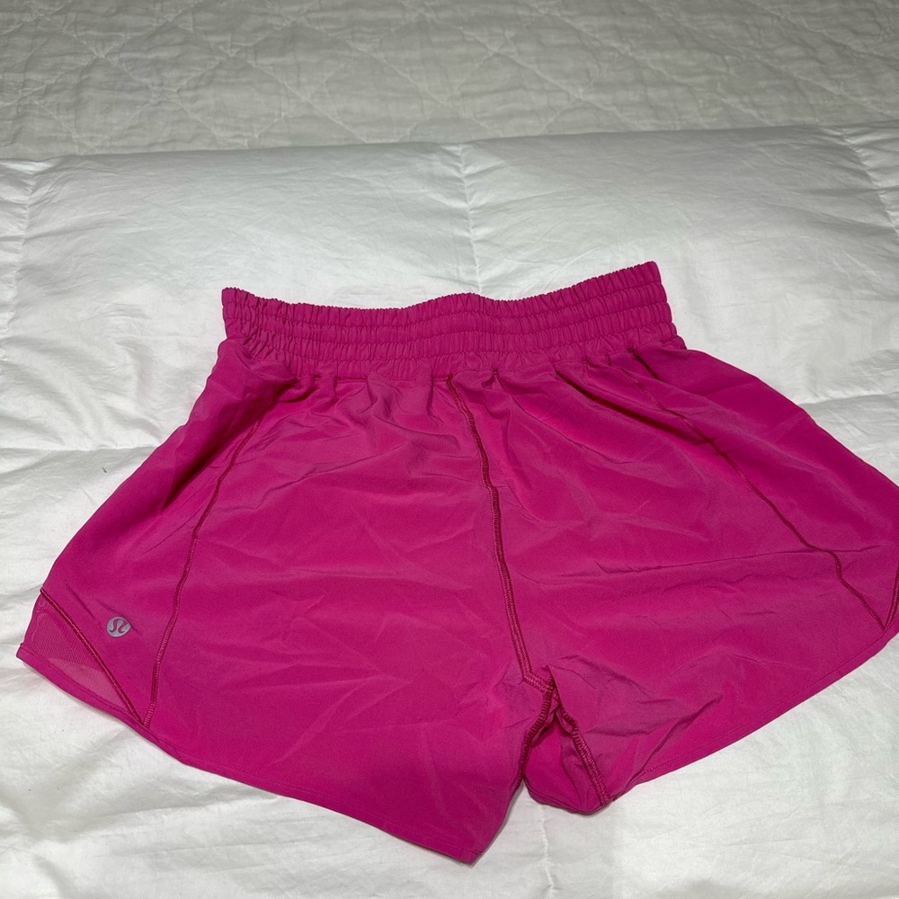 Lululemon hotty hot mid-rise short 4”, pink, size 6